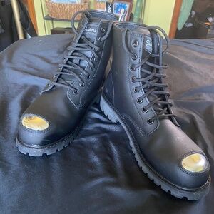 Sketchers (?!) Black Leather Boots W 7.5